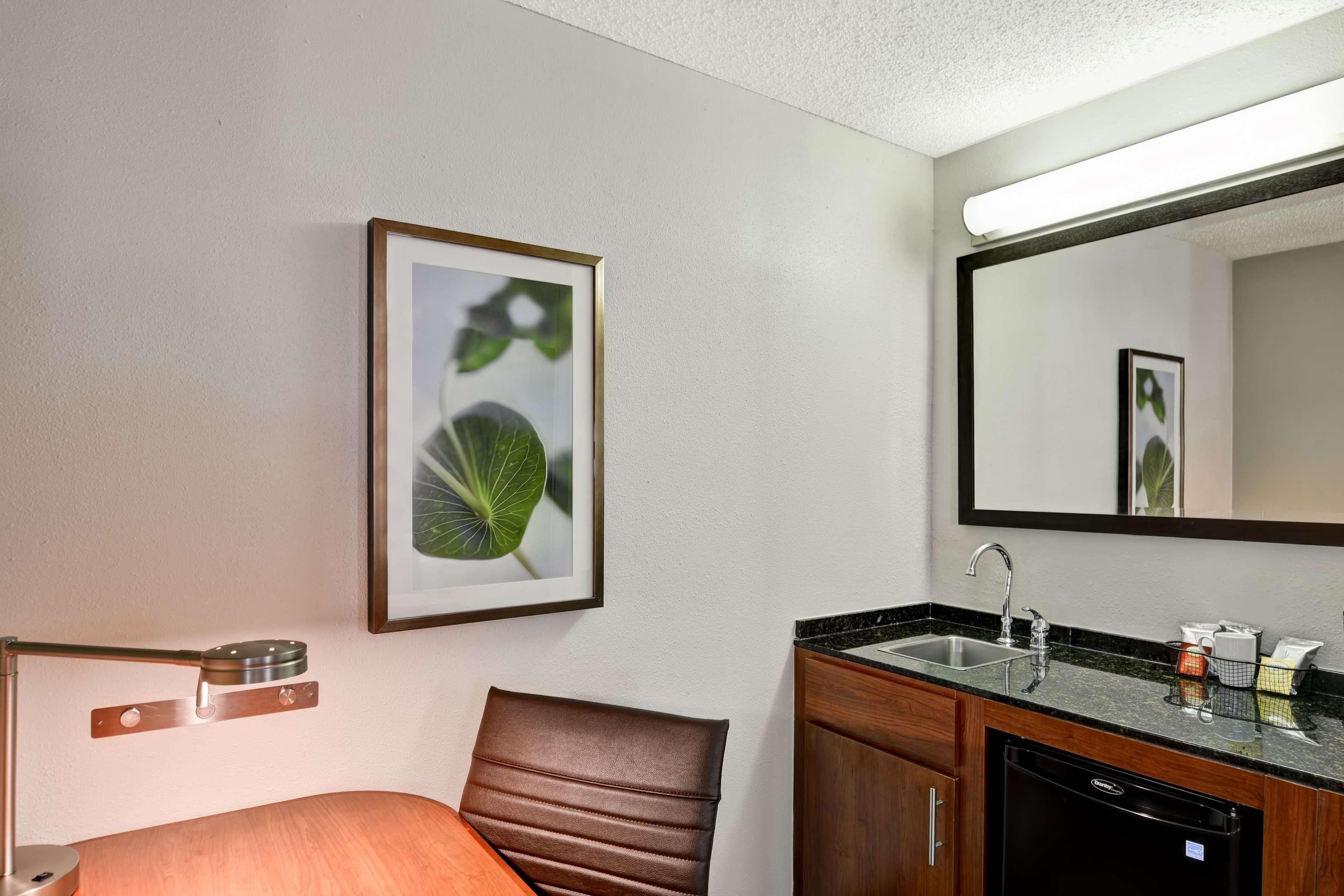 Hyatt Place Birmingham/Hoover Exterior photo